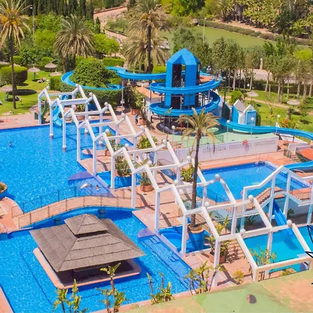 Wonderful With Water Park And Sea Views Apartament *